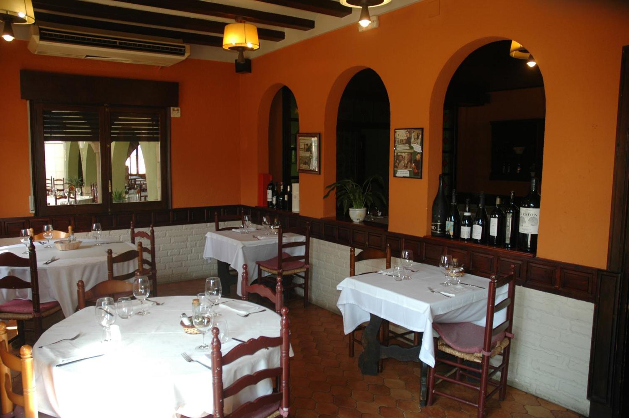 Hotel Restaurant El Bosc Banyeres del Penedes 외부 사진