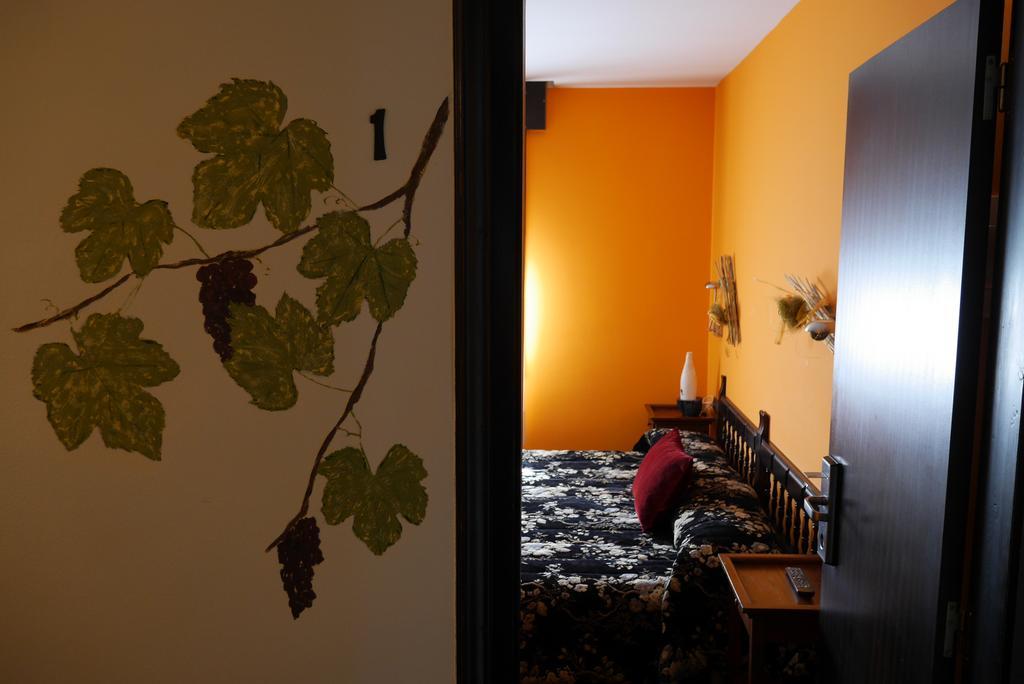 Hotel Restaurant El Bosc Banyeres del Penedes 외부 사진
