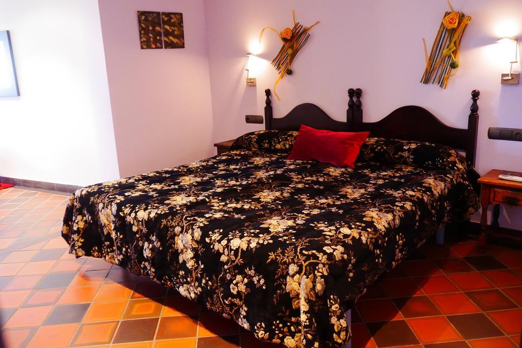 Hotel Restaurant El Bosc Banyeres del Penedes 외부 사진
